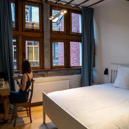 Bonjour Pierreuse Gæstehus 3*