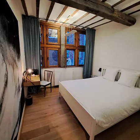 Bonjour Pierreuse Guest house