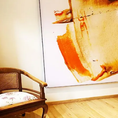 Bonjour Pierreuse Gæstehus