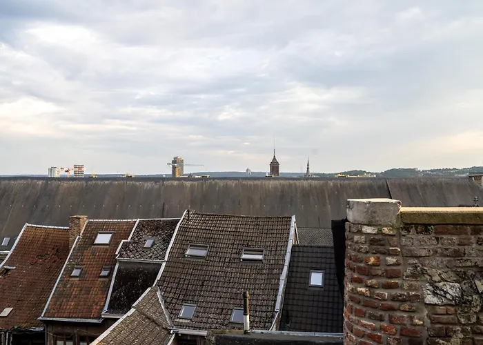 Bonjour Pierreuse 3*